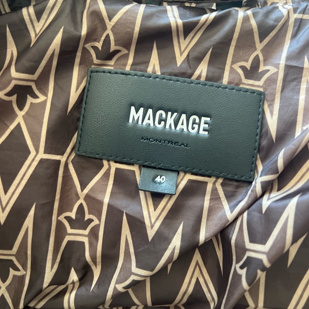 $750 MACKAGE KANE recycled down vest with funnel collar and monogram print M L - Picture 4 of 15